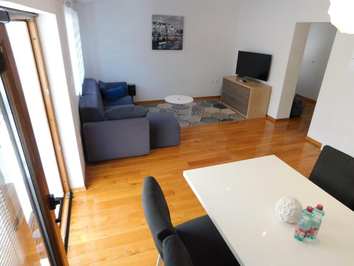 Apartment Novigrad Holiday Exterior foto